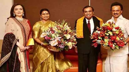 అంబానీ ఇంట మళ్లీ పెళ్లి సందడి షురూ.. ఆయనకే తొలి శుభలేఖ