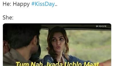 #KissDay: देखिए ‘किस डे’ पर बने मजेदार मीम्स!