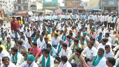 నిజామాబాదులో కదం తొక్కిన ఎర్రజొన్న, పసుపు రైతులు (ఫొటోలు)