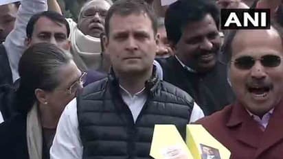 చివరి రోజు హోరెత్తుతున్న పార్లమెంట్: కాంగ్రెస్ సహా విపక్షాల నిరసన