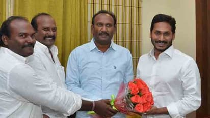 అలాంటి వ్యక్తులు పార్టీవీడినా ఎలాంటి నష్టం లేదు: ఆమంచిపై చంద్రబాబు