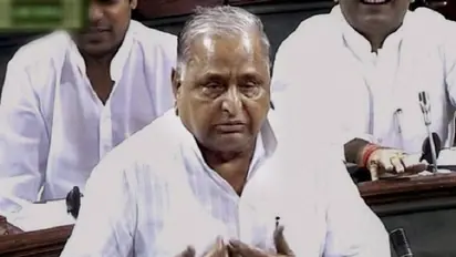 Samajwadi patriarch goes ‘Mulayam’ on Prime Minister Modi to Sonia Gandhi’s utter chagrin