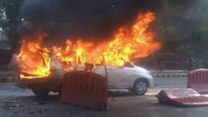 సూసైడ్ బాంబర్ అటాక్... 27 మంది సైనికుల దుర్మరణం