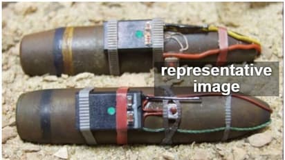 പുൽവാമയിൽ മരണം നാൽപ്പതിലേറെ; തീവ്രവാദികൾ ഉപയോഗിച്ചത് 'റോഡ്സൈഡ് ബോംബ്'