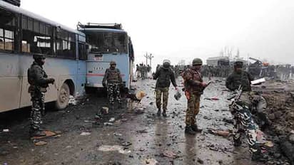 మాకేం లింక్: పుల్వామా దాడిపై పాక్ బుకాయింపు