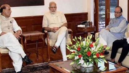 పుల్వామా దాడి: పాకిస్తాన్కు మోడీ హెచ్చరికలు