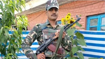 लौट कर घर बनवाने का किया था वादा लेकिन पुलवामा में शहीद हो गए राम वकील