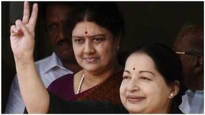 மற்றவர்கள் ஓடி ஒளிந்தபோது சசிகலா வேடத்தில் துணிந்து நடிக்க முன்வந்த நடிகை...