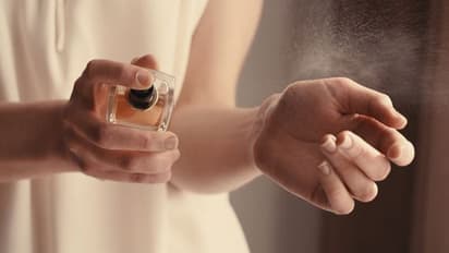 আপনি যদি পারফিউম পছন্দ করেন তবে কেনার সময় এই বিষয়গুলি মাথায় রাখুন