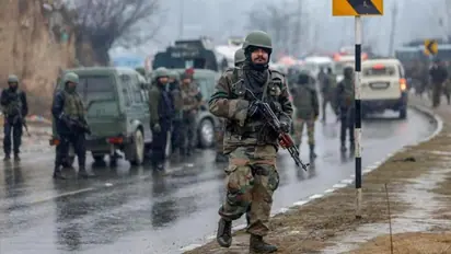 Pakistani agents route hawala fund to separatist leaders to keep Kashmir burning