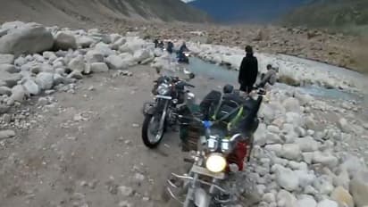 ಹಿಮಾಲಯದಲ್ಲಿ ರಾಯಲ್ ಎನ್‌ಫೀಲ್ಡ್ ಹಿಂದಿಕ್ಕಿದ ಹೊಂಡಾ CBR!