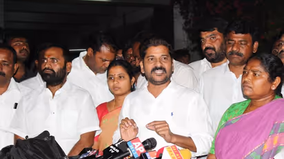 రేవంత్ రెడ్డికి  కాంగ్రెస్ హైకమాండ్ షాక్.. పాదయాత్రకు నో పర్మిషన్