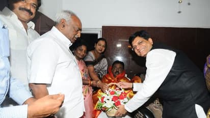 தேமுதிகவை விட்டுவிட்டால் ஜஸ்ட் மிஸ்ஸில் தோல்வியா? வளைத்துப் போடவேண்டிய கட்டாயத்தில் பிஜேபி!!