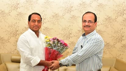 ఇంద్రకరణ్ రెడ్డిని అభినందిస్తున్న ప్రముఖులు(ఫోటోలు)