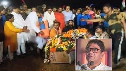 नवीन पटनायक के विधायक ने की शहीद के परिजन से बदतमीजी