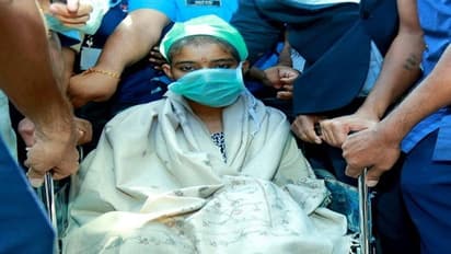 ఆసుపత్రి నుండి మధులిక డిశ్చార్జి