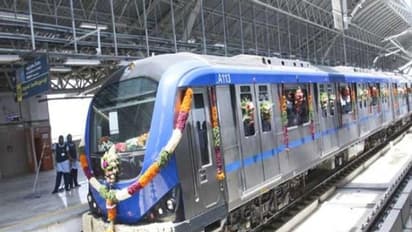 హైటెక్ సిటీ కి మెట్రో..గవర్నర్ తొలి ప్రయాణం