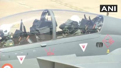 తేజస్లో విహరించిన ఆర్మీ చీఫ్ బిపిన్ రావత్