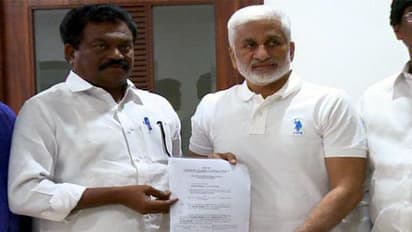 మాట నిలబెట్టుకున్న జగన్: వైసీపీ ఎమ్మెల్సీ అభ్యర్థిగా బీసీ నేత జంగా