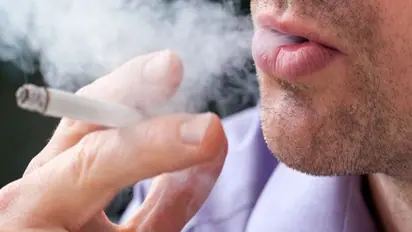 No smoking day: Seven sandalwood stars who are yet to quit smoking