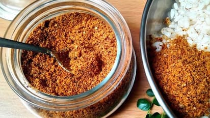 ഉണക്കച്ചെമ്മീൻ ചമ്മന്തിപൊടി തയ്യാറാക്കാം