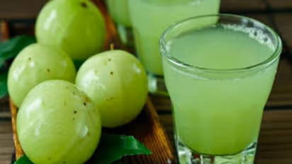 നെല്ലിക്ക ജ്യൂസ് ശീലമാക്കൂ; ഈ അസുഖങ്ങൾ അകറ്റാം