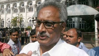 పురంధేశ్వరి ఎఫెక్ట్: దగ్గుబాటి తీరుపై వైఎస్ జగన్ సీరియస్