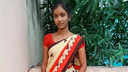 തമിഴ്നാട്ടിൽ അധ്യാപികയെ ക്ലാസ്മുറിക്കുള്ളിൽ കയറി വെട്ടിക്കൊന്നു