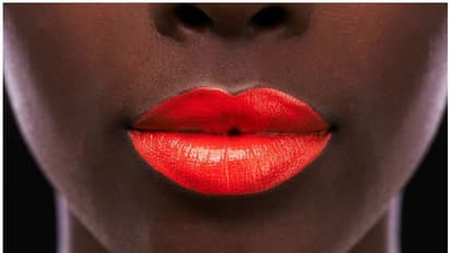ഗര്ഭിണികള് ലിപ്സ്റ്റിക് ഇടുന്നതിന് മുന്പ് ഇത് അറിഞ്ഞിരിക്കുക