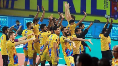 പ്രോ വോളി: കലാശപ്പോരില് കാലിക്കറ്റിന് കാലിടറി; ചെന്നൈയ്ക്ക് കിരീടം