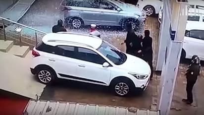 ಮಹಿಳೆಯ ಟೆಸ್ಟ್ ಡ್ರೈವ್ಗೆ ಶೋ ರೂಂ, ಐ20 ಕಾರು ಪುಡಿ ಪುಡಿ!