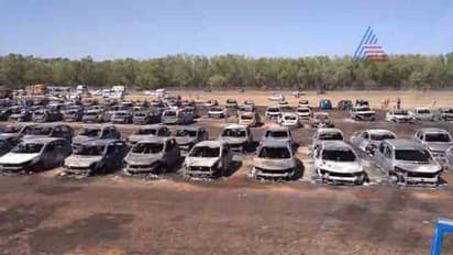 60 ಕಾರು ರಕ್ಷಿಸಿದ ಯುವಕರ ಗುಂಪು : ಯಾರವರು..?