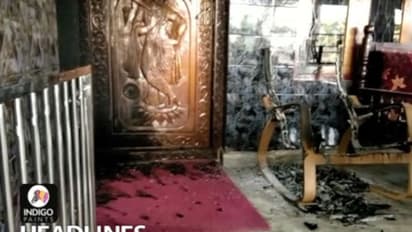 കാസർകോട് പെരിയയിൽ വീണ്ടും അക്രമം, കോൺഗ്രസ് ബ്ലോക്ക് പ്രസിഡന്റിന്റെ വീടിന് മുന്നിൽ തീയിട്ടു