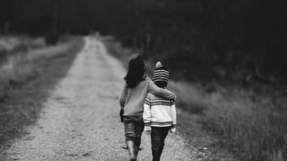 'പ്രിയപ്പെട്ടൊരാള് മരിക്കുമ്പോഴാണ് നമ്മള് ചിലതെല്ലാം തിരിച്ചറിയുന്നത്'