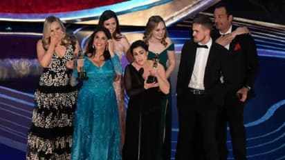 'Period. End of Sentence' ಗೆ ಅತ್ಯುತ್ತಮ ಸಾಕ್ಷ್ಯ ಚಿತ್ರ ಪ್ರಶಸ್ತಿ