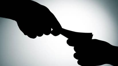 Anti-Corruption Bureau traps BDA official for demanding Rs 10 lakh from a site applicant