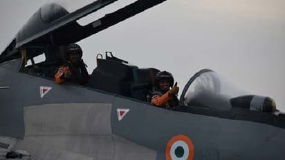 ನಾಲ್ಕು ದಶಕದ ನಂತರ LOC ದಾಟಿದ ಭಾರತದ ಲೋಹದ ಹಕ್ಕಿಗಳು!