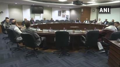 సర్టికల్ స్ట్రైక్స్పై అఖిలపక్ష భేటీ: కేంద్రానికి విపక్షాల బాసట