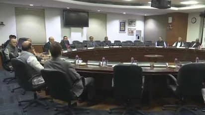 सरकार ने विपक्ष से कहा ये मिलिट्री नहीं बल्कि एंटी-टेरर ऑपरेशन था, विपक्ष ने कहा हम साथ-साथ हैं