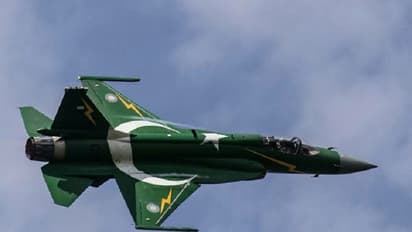 भारतीय सीमा में घुसे पाकिस्तानी जहाजों को भारतीय वायुसेना ने भगाया, जम्मू कश्मीर के लिए कमर्शियल प्लाइट रोकी गयी