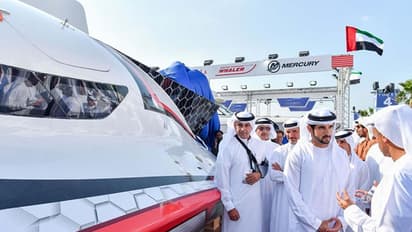 മത്സ്യബന്ധന ബോട്ടുകള് മുതല് ചലിക്കുന്ന കൊട്ടരങ്ങള് വരെ; ജലരാജാക്കന്മാരെ അണിനിരത്തി ദുബായ് ബോട്ട് ഷോ