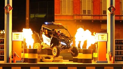 ആക്ഷന് സിനിമകളെ വെല്ലുന്ന സ്റ്റണ്ട് ഷോ നേരിട്ട് കാണാം; ദിവസവുമെത്തുന്നത് നൂറുകണക്കിന് പേര്