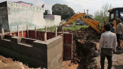 പാക് ആക്രമണം; അതിര്ത്തിയില് 14,000 ബങ്കറുകൾ നിര്മ്മിക്കാനൊരുങ്ങി ഇന്ത്യ