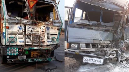 ഒഡീഷയില് ട്രക്ക് പൊലീസ് ബസിലിടിച്ച് രണ്ട് പൊലീസുകാര് മരിച്ചു