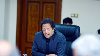 PM Narendra Modi sends message on Pakistan National Day, Imran Khan tweets