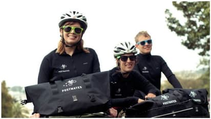 கூரியருக்கு 18 லட்சம் செலவு செய்த நடிகை! ஆச்சர்யமாக பார்க்கும் ரசிகர்கள்!