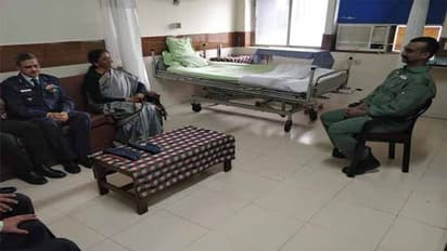 శారీరకంగా హింసించకపోయినా మానసికంగా వేధించారు: రక్షణమంత్రితో అభినందన్