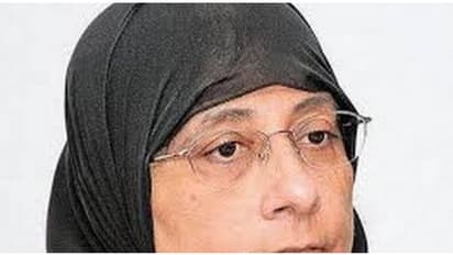 தமிழக அமைச்சர் நிலோபர்கபிலுக்கும் கொரோனா ... ! அமைச்சர்களை விடாது துரத்தும் கொரோனா.!