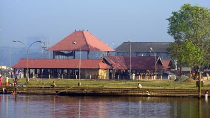 ഇന്ന് മഹാശിവരാത്രി; ബലിതർപ്പണത്തിനൊരുങ്ങി ആലുവ മണപ്പുറം