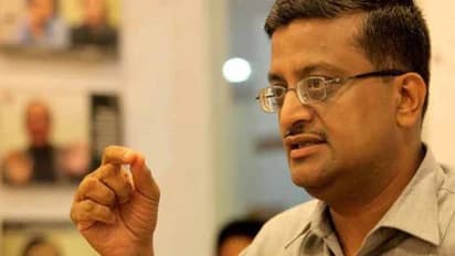 నిజాయితీకి గిఫ్ట్: 27 ఏళ్ల సర్వీసులో... 52 సార్లు బదిలీలు